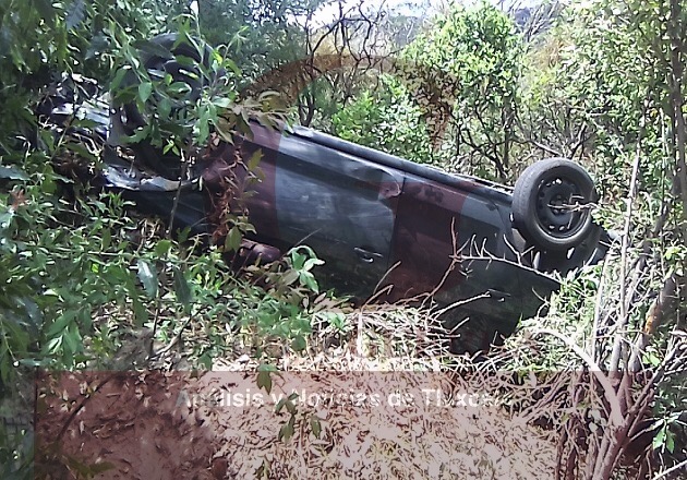 Vuelca su automóvil en la Panotla-Temetzontla