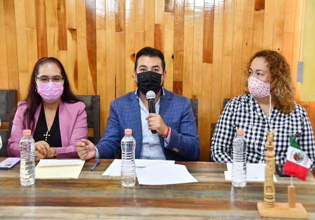 Firma Ayuntamiento de Huamantla convenio con la SADER en beneficio de comunidad educativa