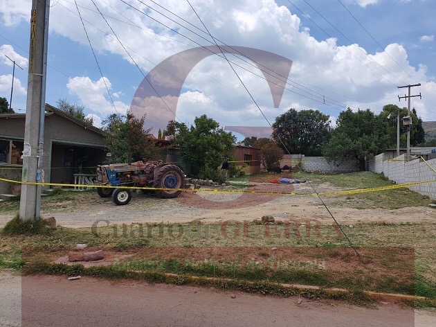Trágico: Muere un campesino al ser atropellado por su tractor, en Tetla