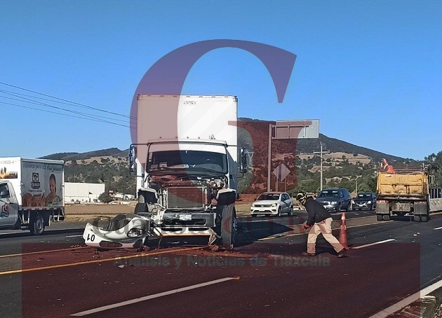 Tres lesionados por choque, en Calpulalpan