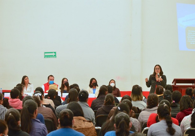 Imparte DIF municipal de Emiliano Zapata plática contra la violencia de género