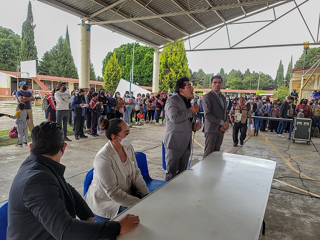Vigila edil de Zacatelco, Hildeberto Pérez Álvarez, conformación de comités escolares