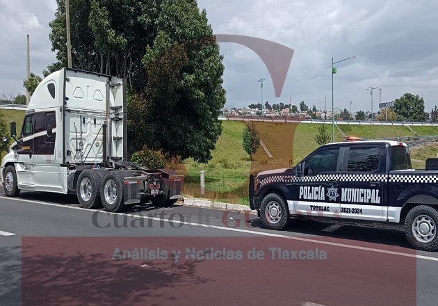 Recuperan tráiler robado en Totolac