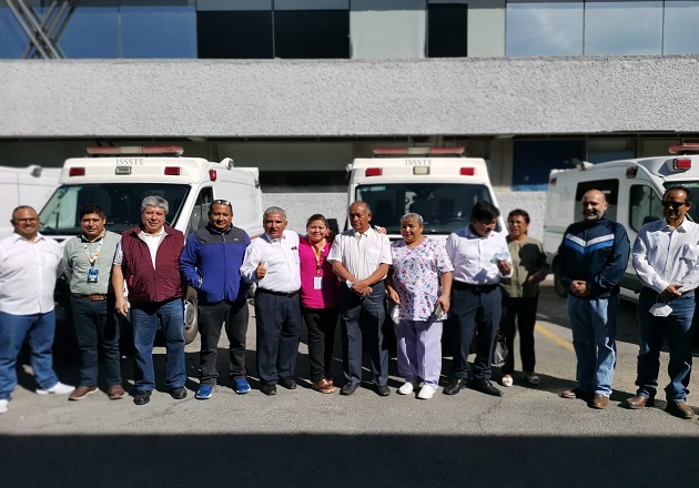 Felicita Lilia Hernández Carreto a los papás en su día