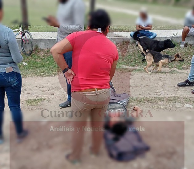 Niño cae de su bicicleta y resulta herido, en Texoloc