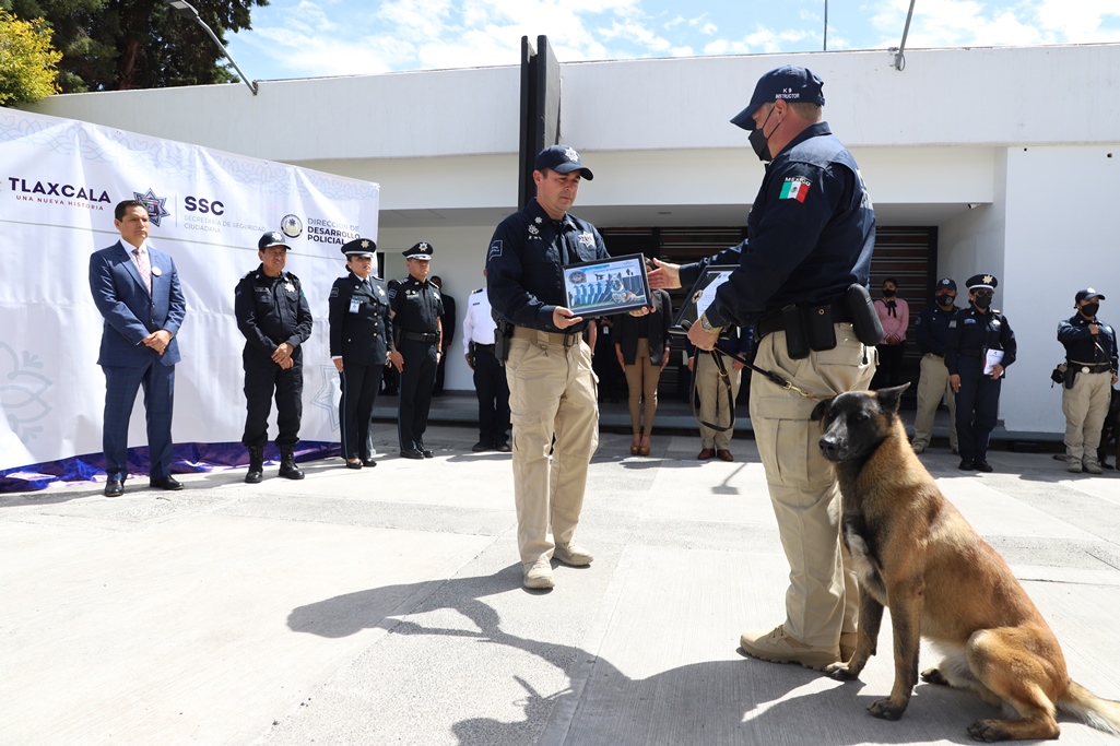 Reconoce SSC mérito deportivo y a oficial canino caído