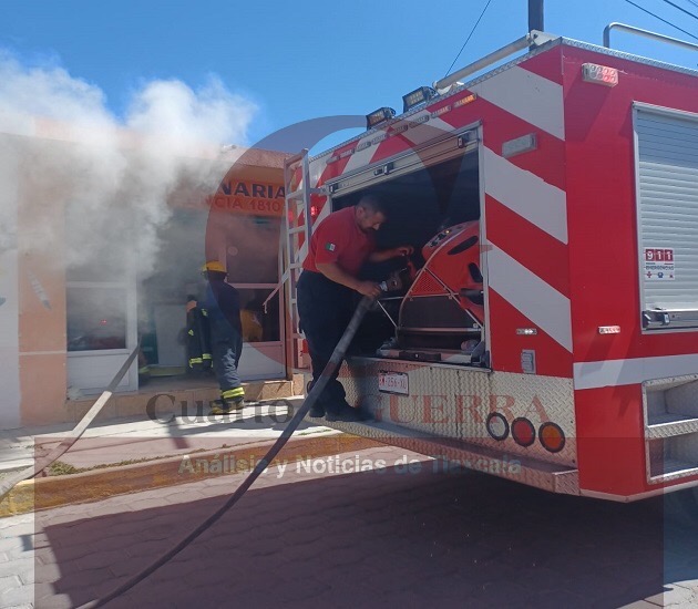 Se incendia refaccionaria en Tocatlán