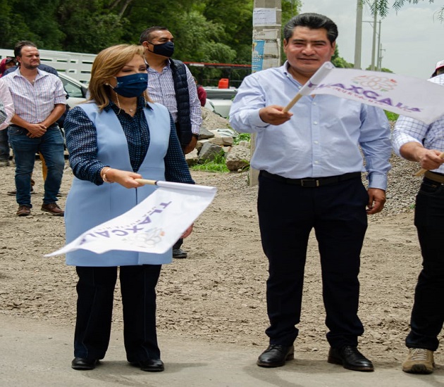 Destaca alcalde de Zacatelco beneficios que tendrá la rehabilitación de la carretera Tetlatlahuca-Colonia Domingo Arenas