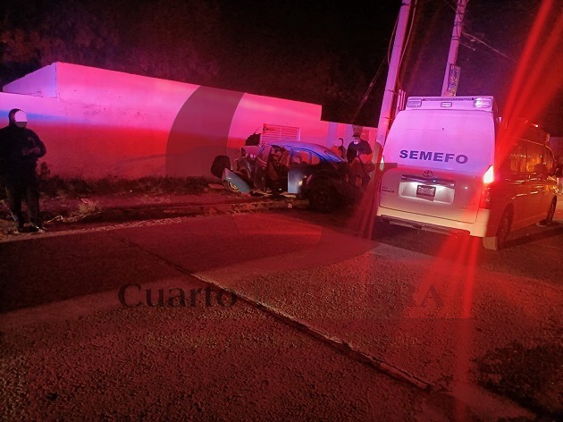 Mueren madre e hija en trágico accidente vehicular, en Tizatlán