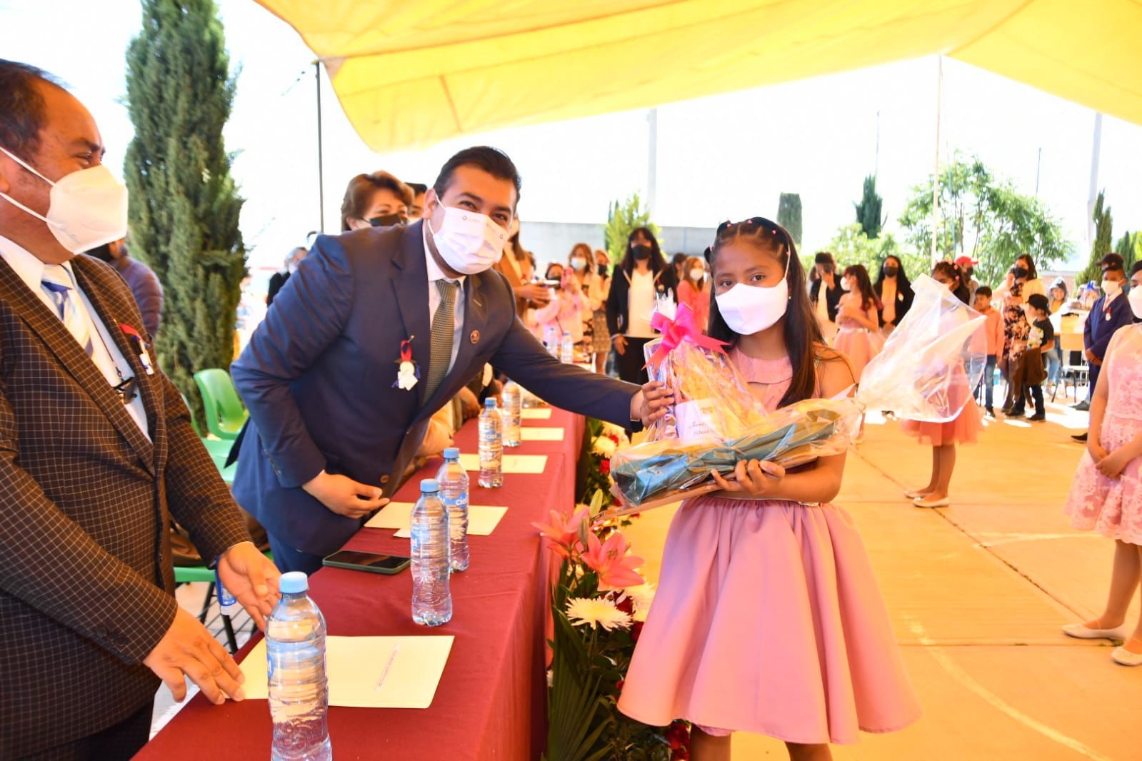 La educación es el camino a mejores oportunidades de vida: Santos Cedillo