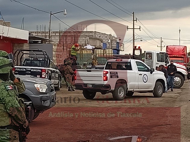 Decomisan varios litros de gasolina de procedencia ilegal, en Tetla
