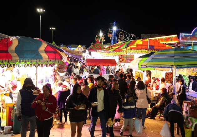 De nueva cuenta abarrotan familias la feria de Chiautempan