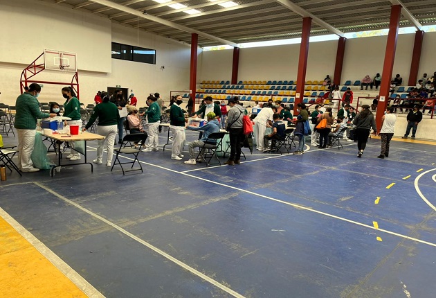 Se realiza con éxito vacunación anti Covid19 en Zacatelco
