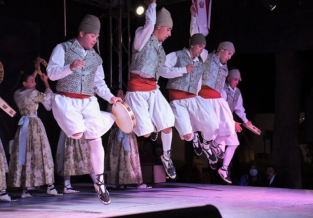 Todo un éxito el Primer Festival Internacional del Folklore, en Apetatitlán