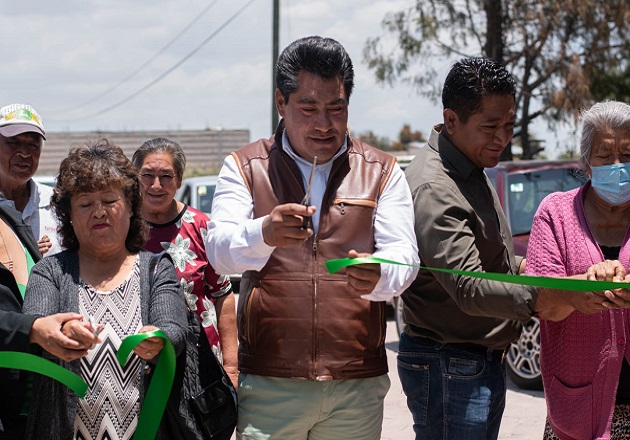 Edil de Zacatelco no se olvida de la colonia Domingo Arenas