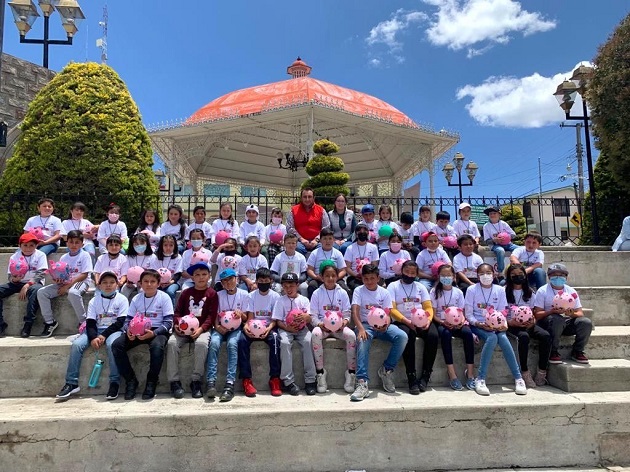 Inicia con gran éxito curso de verano del DIF de Emiliano Zapata