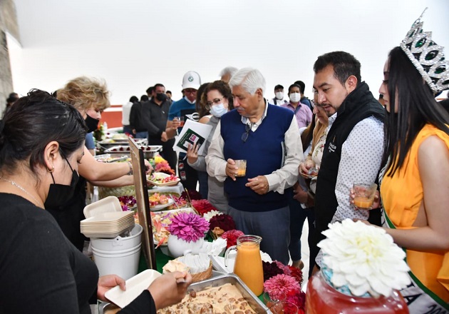 Celebran en Huamantla el Día Nacional de la Dalia