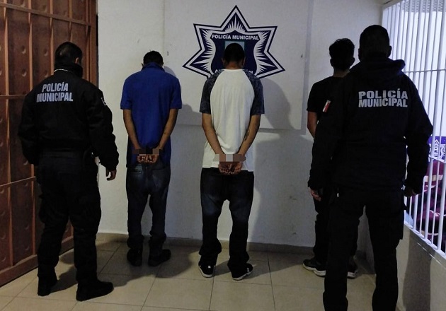 Detiene Policía de Apetatitlán a tres presuntos asaltantes