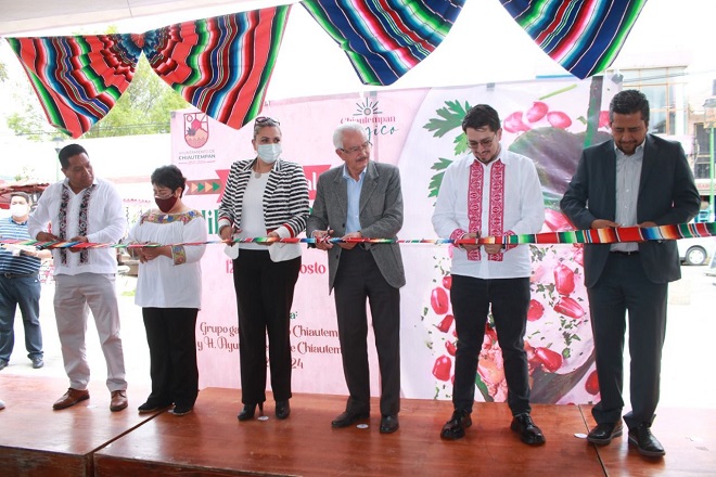 Inauguran en Chiautempan el 8vo. Festival del Chile en Nogada