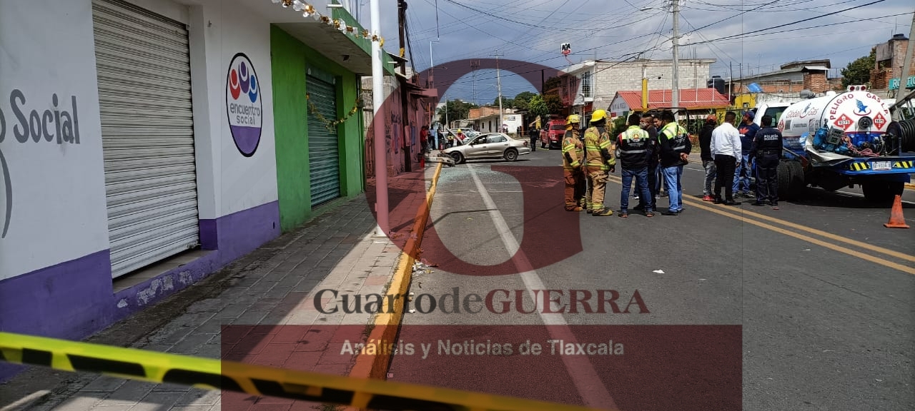 Vuelca conductor, en Ayometla; sufrió un fuerte golpe en la cabeza