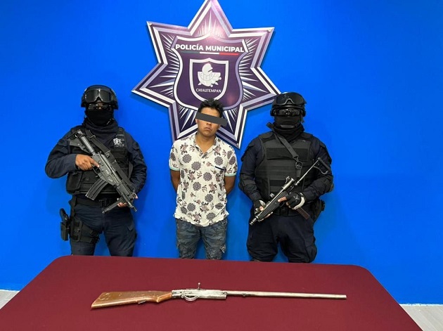 Policía de Chiautempan pone a disposición a persona por portación de arma de fuego