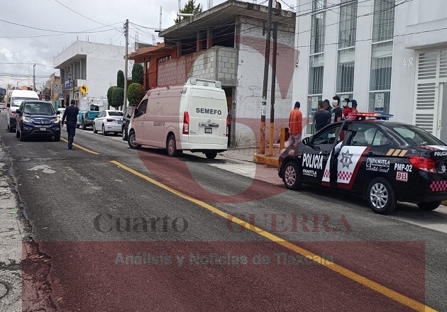 En Panotla, fallece un hombre en la vía pública por posible congestión alcohólica