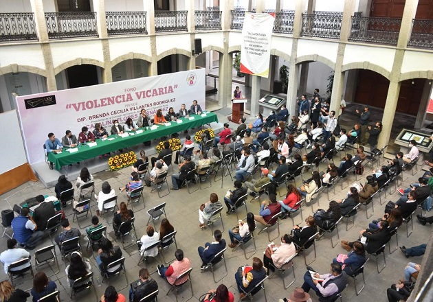 Realiza Diputada Brenda Cecilia Villantes Foro sobre 'Violencia Vicaria'