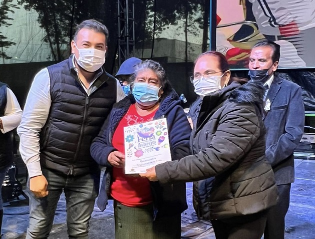 Con baile, premios y diversión se festejó a los adultos mayores en la Feria de Huamantla