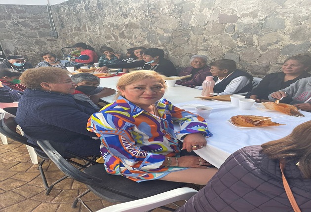 Celebran Día del Abuelo en Zacatelco