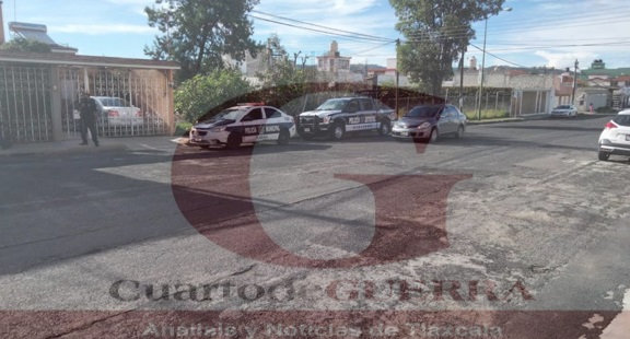 A punta de pistola, logran botín de mercancía y dinero en efectivo