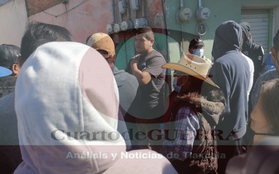 Irrumpen pobladores en la casa de la alcaldesa de Mazatecochco