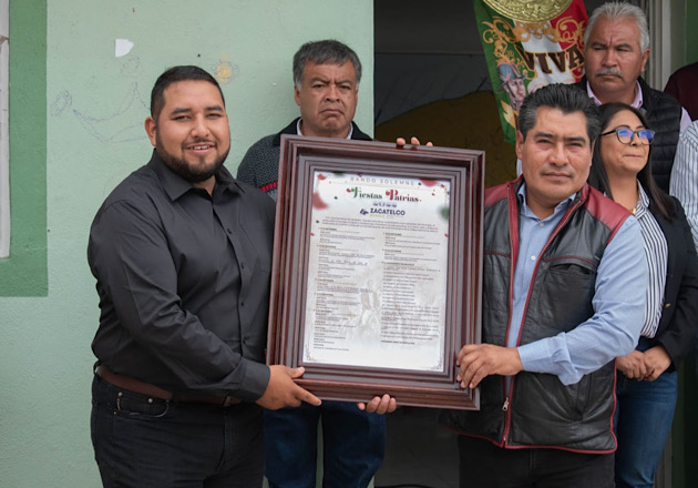 Zacatelco se pinta tricolor