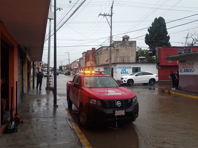 Tras intensa lluvia, Protección Civil de Chiautempan atiende diversos reportes