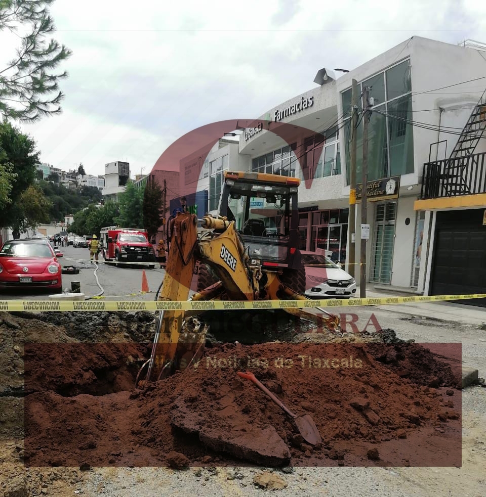 Fuga de gas en la capital tlaxcalteca, moviliza a cuerpos de emergencia