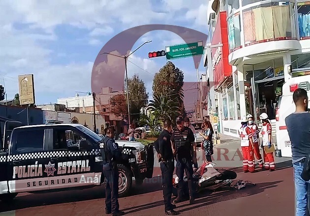 Patrulla de la SSC atropella a motociclista, en Apizaco