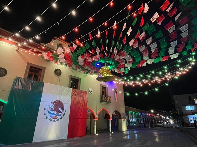 El Jilguerillo de Tlaxcala, la Sonora Santanera y Simplemente azul, presentes en la celebración del 15 de septiembre en Chiautempan