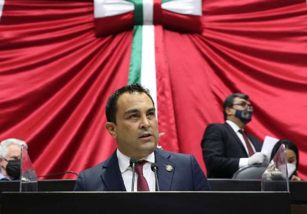 Mariano González Aguirre rinde primer informe legislativo
