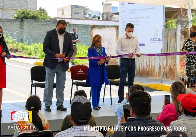 Inaugura Lorena Cuéllar rehabilitación de la carretera de acceso a Papalotla
