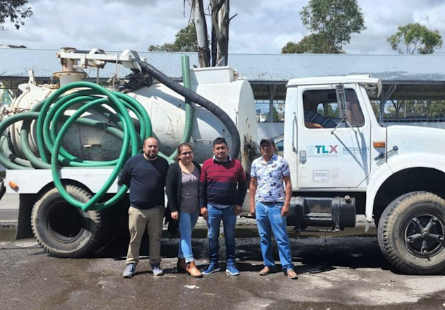 Realizan gobierno de Tzompantepec y Secretaría de Infraestructura desazolve de drenajes y fosas en Ahuashuatepec