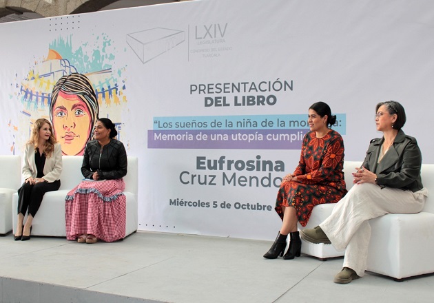 Eufrosina Cruz presenta su libro en el Congreso del Estado de Tlaxcala