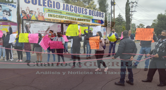 Protestan empleados de restaurante; acusan de extorsión a la CEPC
