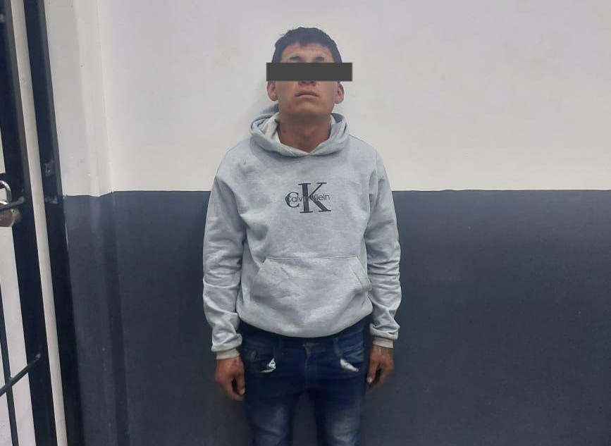 Policía de Chiautempan frustra robo de camioneta