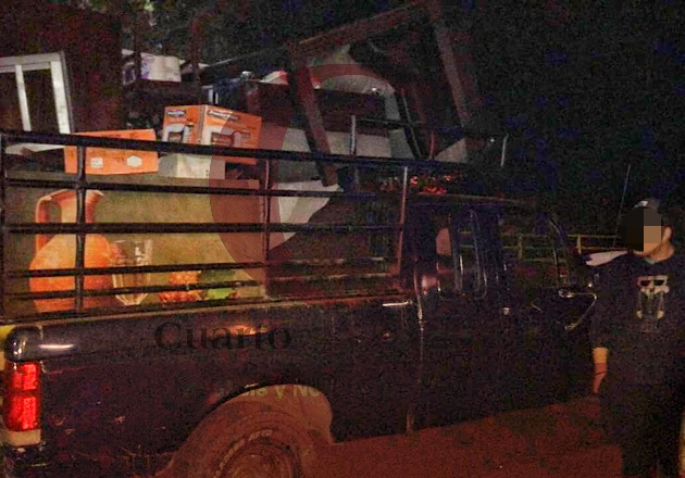 Vecinos vigilantes atrapan a presuntos ladrones, en Zacatelco; habían vaciado una casa
