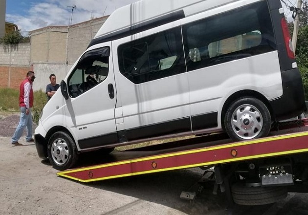 Retiran de circulación unidad de transporte irregular