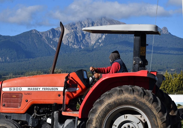 Invitan Ayuntamiento de Huamantla y SIA a los agricultores a tramitar su análisis de suelo