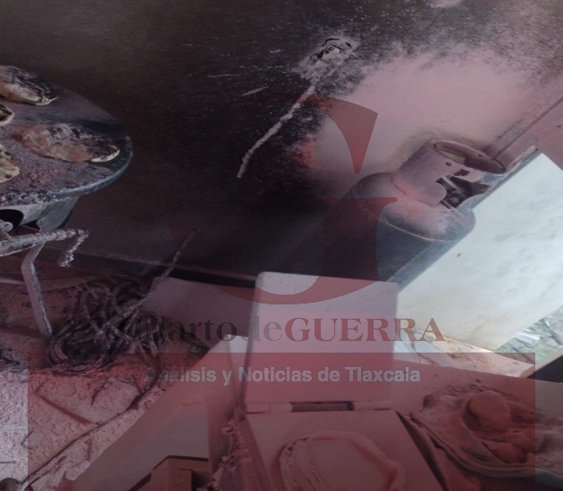Tres lesionados por explosión de tanque de gas en comedor comunitario, en Cuapiaxtla