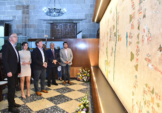 Develan autoridades réplica del 'Códice de Huamantla' en el Museo de la Ciudad