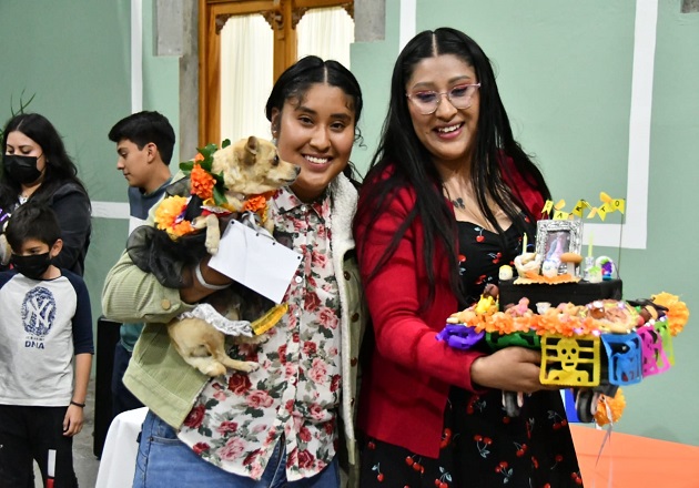 Con gran participación y ambiente familiar se realiza el concurso de disfraces ‘Perrorífico’