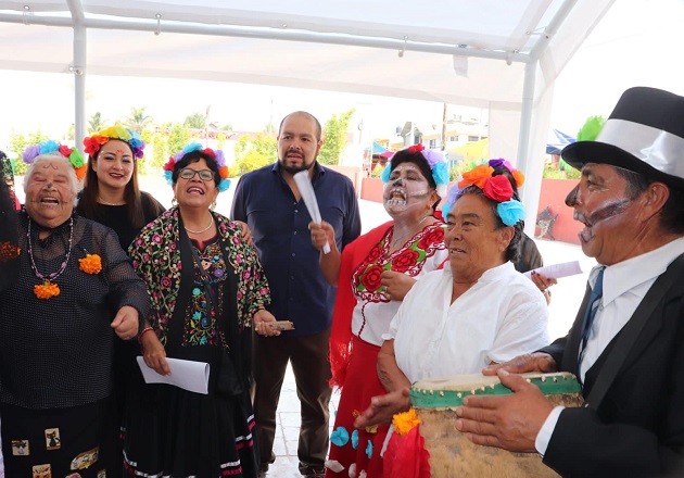 Exitoso Festival de Día de Muertos en Tzompantepec