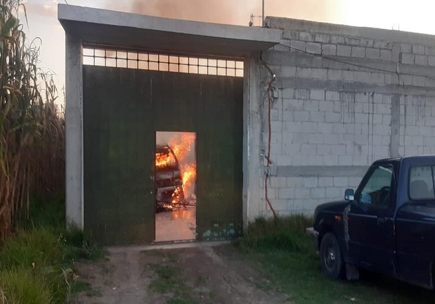 Apoya Policía Municipal de Chiautempan a sofocar incendio en Muñoztla